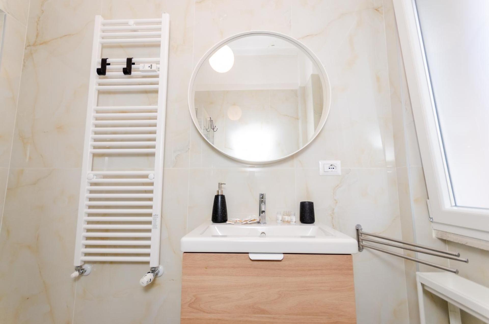 Vivimi Home Fiordalisi Stile & Comfort Vicino Metro Milan Bagian luar foto